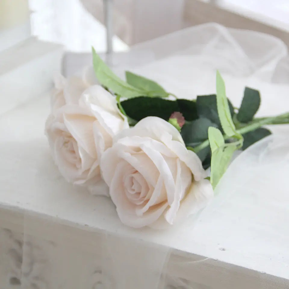 KING 12 Rose Artificial Flowers, White Silk Roses with Stems Realistic Fake Rose Flower Bouquets for Wedding Arrangement Centerpieces Party Home Table Decorations